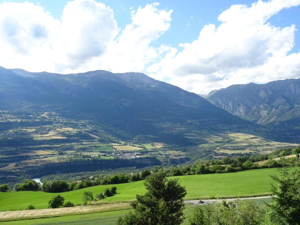 Le Massif Des Ecrins Crots Extérieur photo